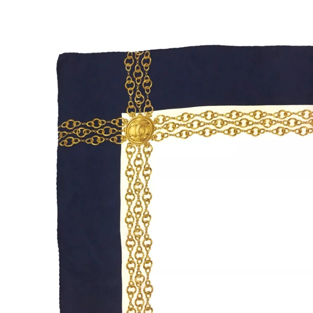 BAG GAME ITEM 📢 CHANEL CC Logo Chain Motif 100% Silk Scarf AUTHENTIC ✨️ - Picture 2 of 8